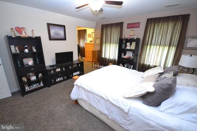 38 VELLA LA VELLA LN, Egg Harbor Township, NJ 08234