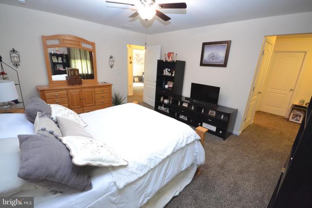 38 VELLA LA VELLA LN, Egg Harbor Township, NJ 08234