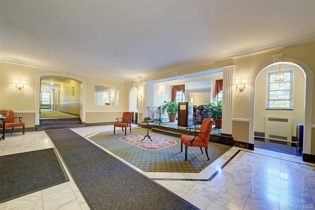 77-15 113th Street 2O, Forest Hills, NY 11375