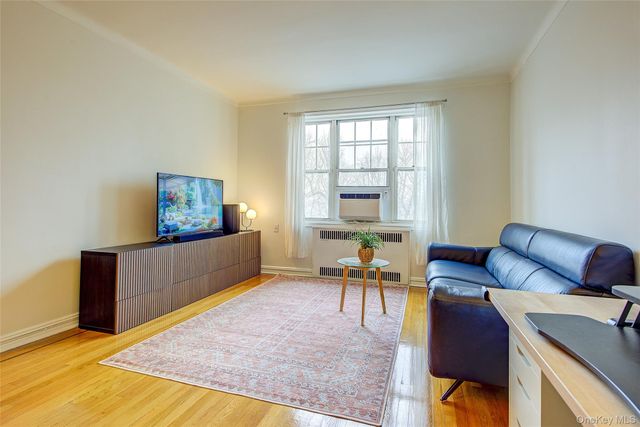 77-15 113th Street 2O, Forest Hills, NY 11375