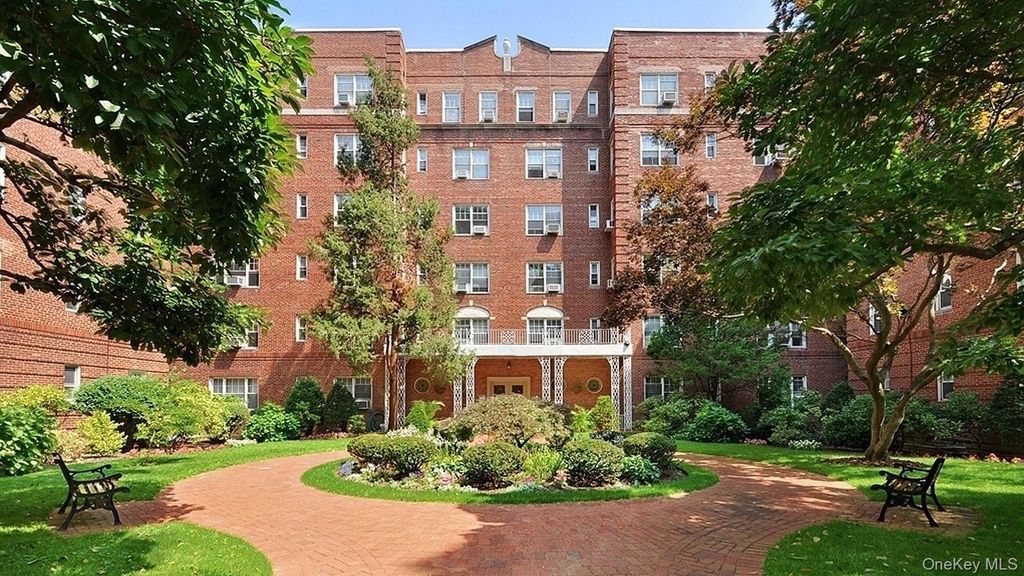 77-15 113th Street 2O, Forest Hills, NY 11375