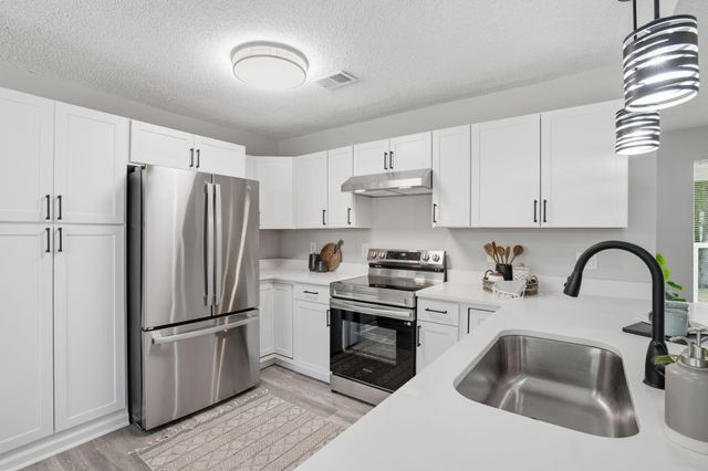 121 University Drive, Ladson, SC 29456