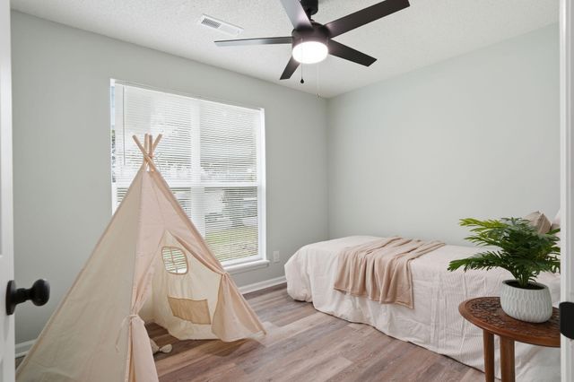 121 University Drive, Ladson, SC 29456