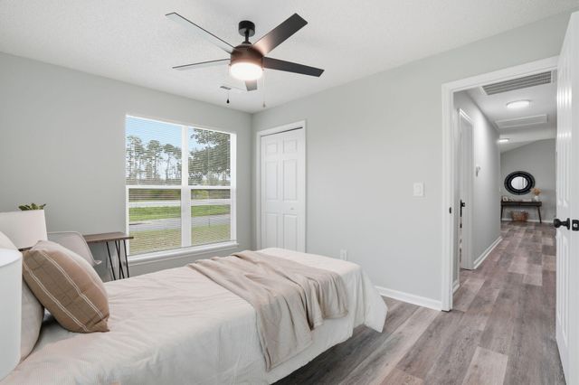 121 University Drive, Ladson, SC 29456