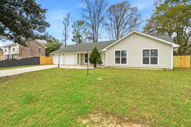 121 University Drive, Ladson, SC 29456