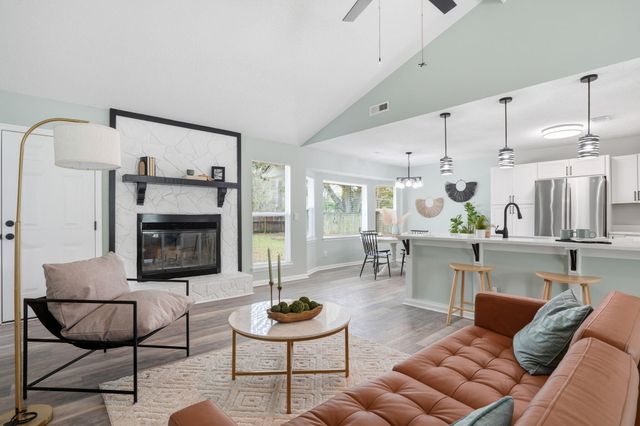 121 University Drive, Ladson, SC 29456