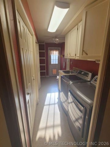 926 E 13th Street, Claremore, OK 74017
