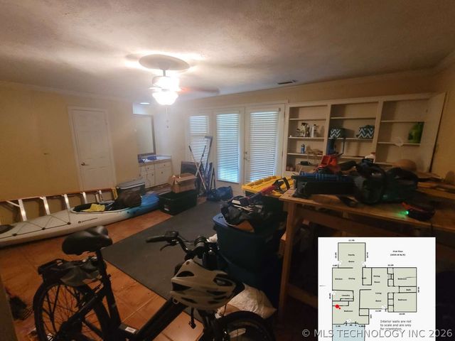 926 E 13th Street, Claremore, OK 74017