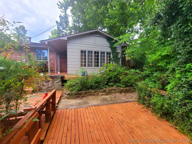 926 E 13th Street, Claremore, OK 74017