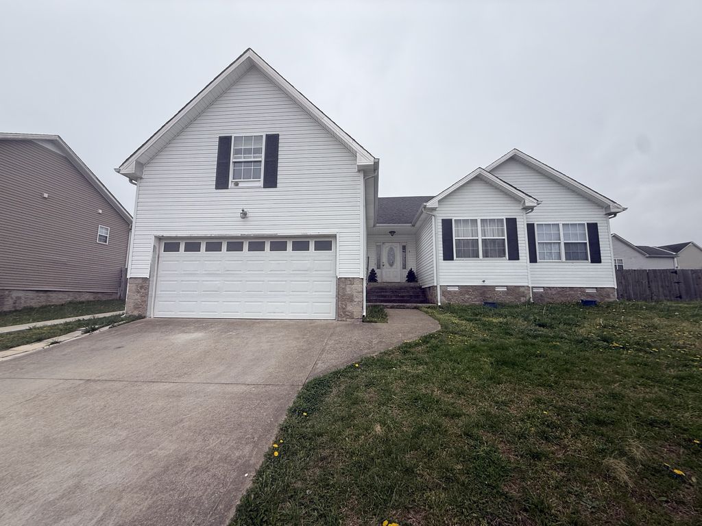 1420 Mutual Dr, Clarksville, TN 37042