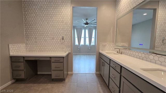 10434 Vista Argento Avenue, Las Vegas, NV 89166