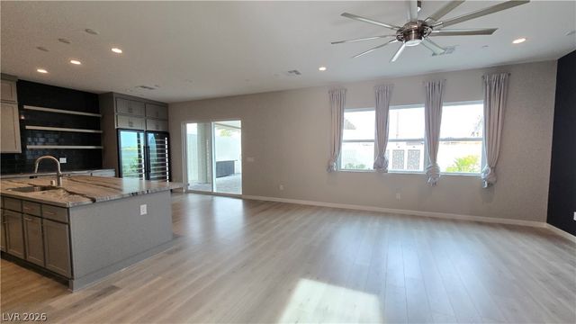 10434 Vista Argento Avenue, Las Vegas, NV 89166