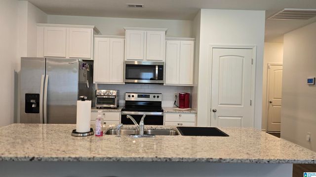 256 KOSLIN LOOP, Calera, AL 35040