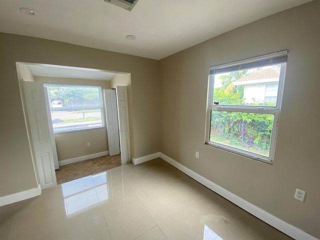 638 SW 7TH Avenue, Delray Beach, FL 33444