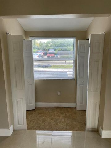 638 SW 7TH Avenue, Delray Beach, FL 33444