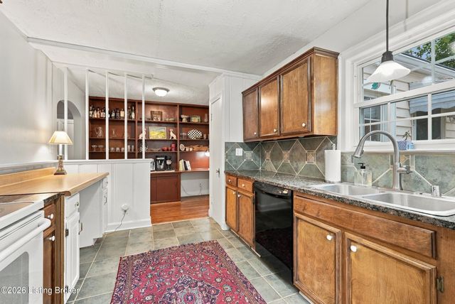 209 Bonner Ave, Louisville, KY 40207
