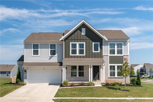 766 Hunters Run Drive, Brookville, OH 45309