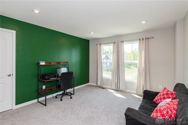 766 Hunters Run Drive, Brookville, OH 45309