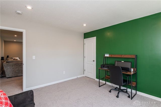 766 Hunters Run Drive, Brookville, OH 45309