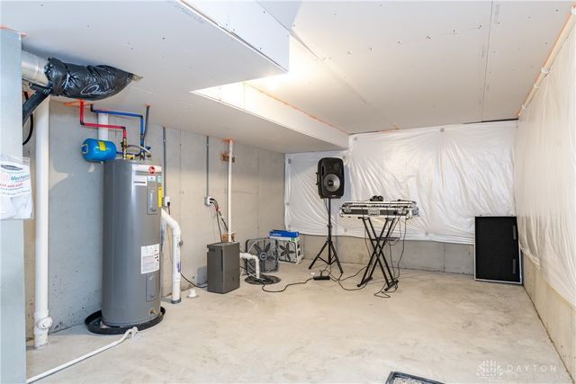 766 Hunters Run Drive, Brookville, OH 45309