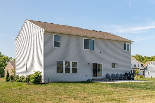 766 Hunters Run Drive, Brookville, OH 45309