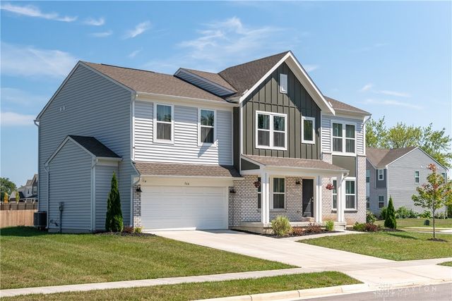 766 Hunters Run Drive, Brookville, OH 45309