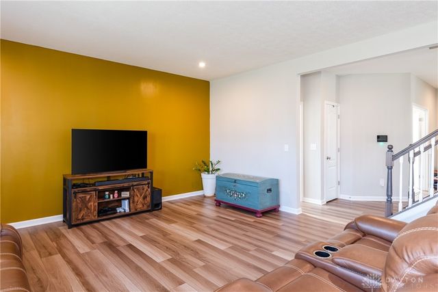 766 Hunters Run Drive, Brookville, OH 45309