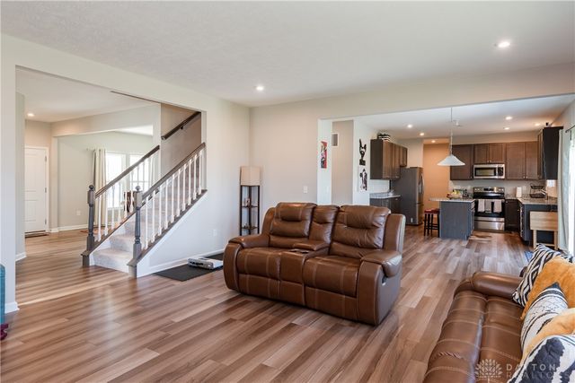 766 Hunters Run Drive, Brookville, OH 45309