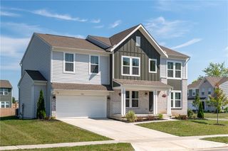 766 Hunters Run Drive, Brookville, OH 45309