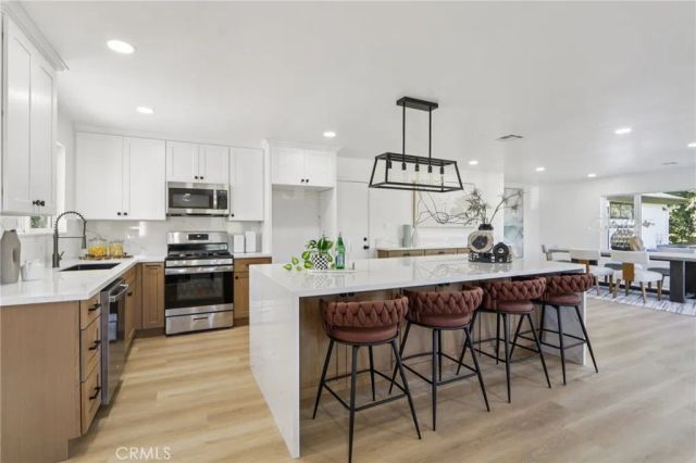 10007 Debra Avenue, Granada Hills, CA 91343