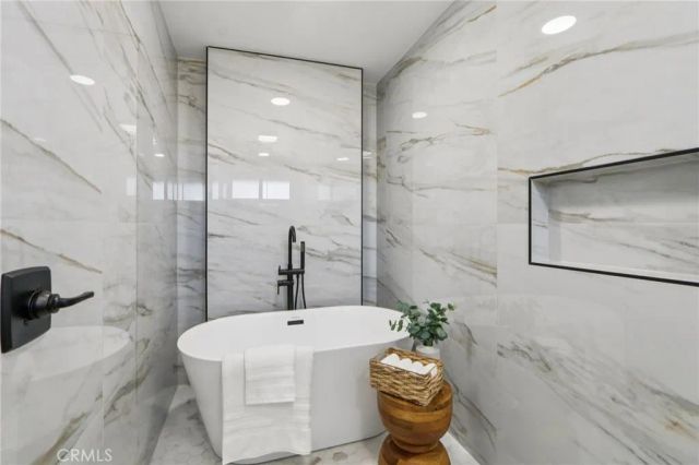 10007 Debra Avenue, Granada Hills, CA 91343