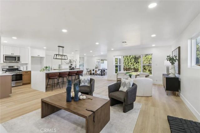 10007 Debra Avenue, Granada Hills, CA 91343