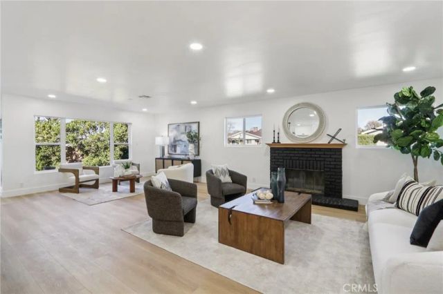 10007 Debra Avenue, Granada Hills, CA 91343