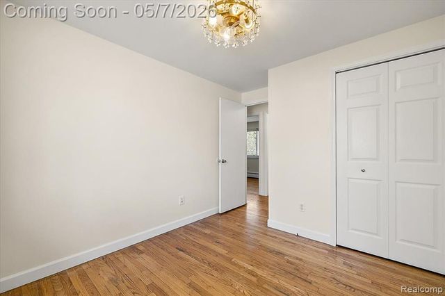 2795 Woodbury Street, Walled Lake, MI 48390