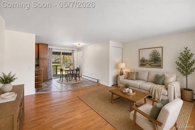 2795 Woodbury Street, Walled Lake, MI 48390