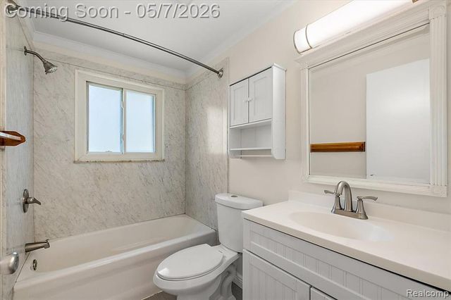 2795 Woodbury Street, Walled Lake, MI 48390