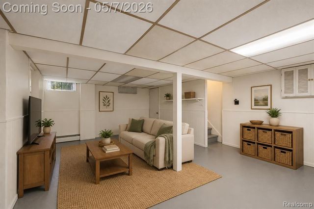 2795 Woodbury Street, Walled Lake, MI 48390