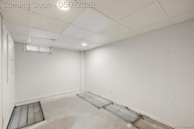 2795 Woodbury Street, Walled Lake, MI 48390