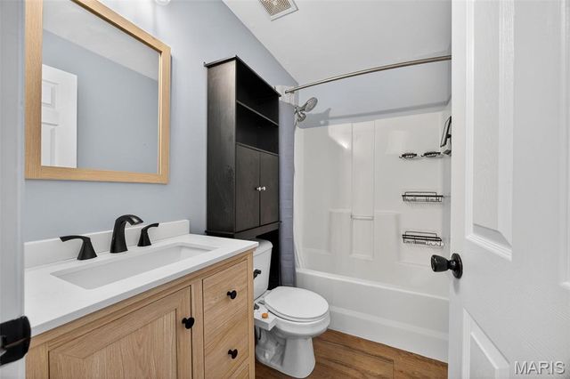 270 Le Beau Lane, St Charles, MO 63303