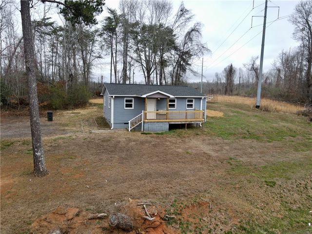 325 Rock Quarry Road, Travelers Rest, SC 29690