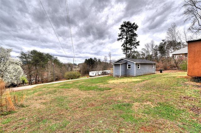 325 Rock Quarry Road, Travelers Rest, SC 29690