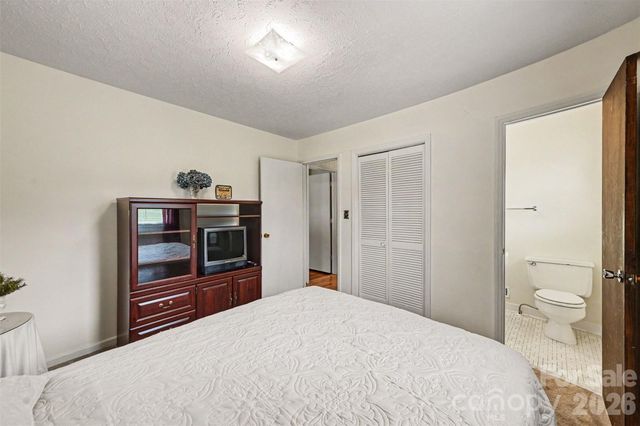 5111 Hawthorne Lane, Shelby, NC 28152