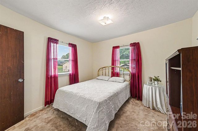 5111 Hawthorne Lane, Shelby, NC 28152
