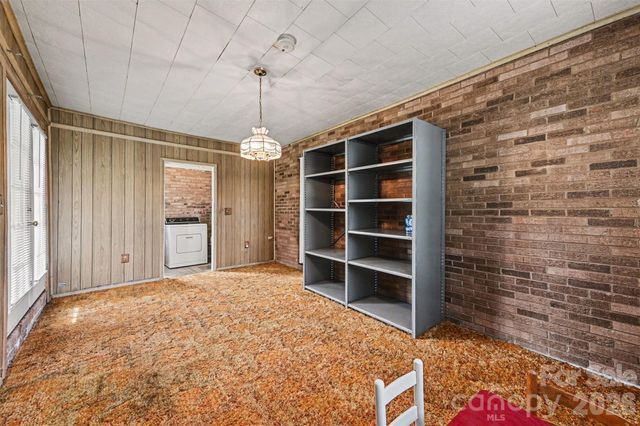 5111 Hawthorne Lane, Shelby, NC 28152