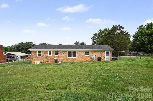 5111 Hawthorne Lane, Shelby, NC 28152
