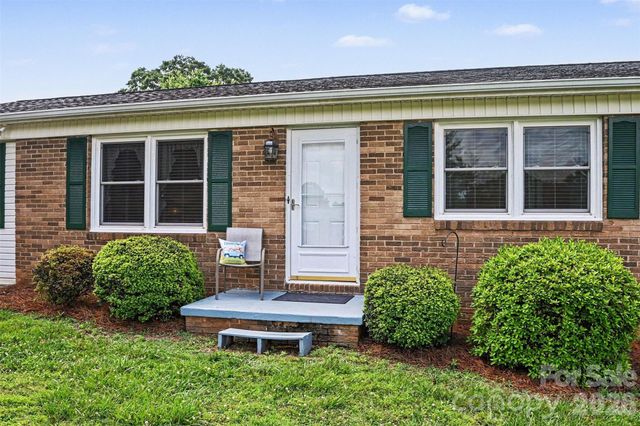 5111 Hawthorne Lane, Shelby, NC 28152