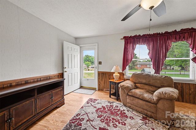5111 Hawthorne Lane, Shelby, NC 28152