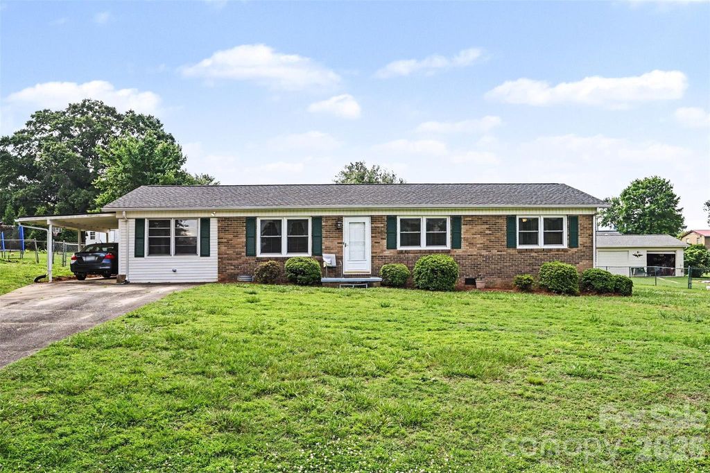 5111 Hawthorne Lane, Shelby, NC 28152