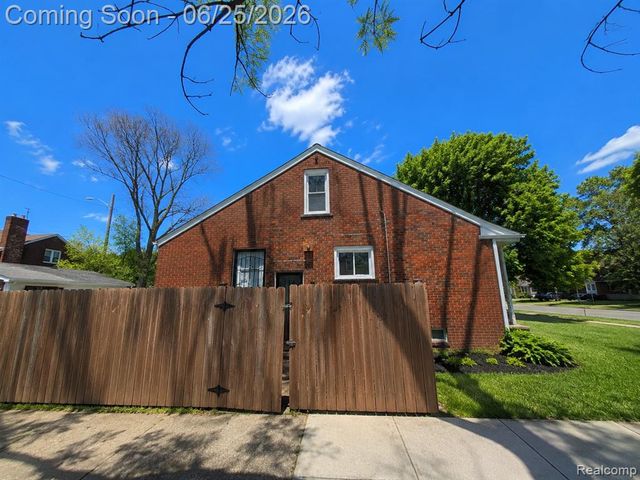 20005 Regent Drive, Detroit, MI 48205