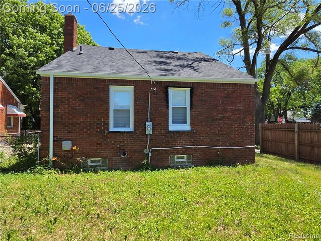 20005 Regent Drive, Detroit, MI 48205